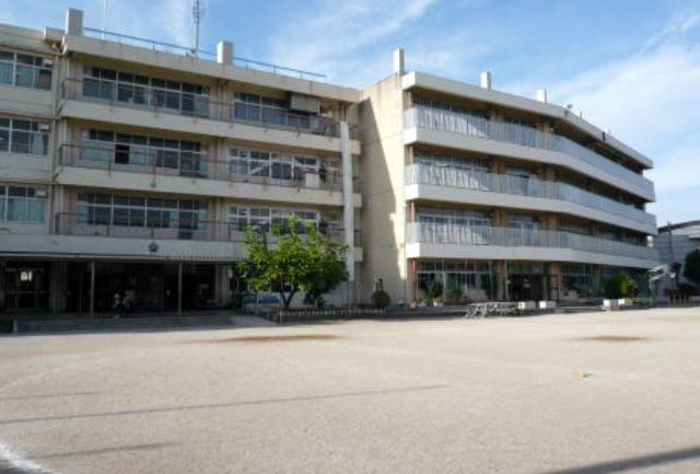 【小学校】さいたま市立馬宮東小学校まで1700ｍ
