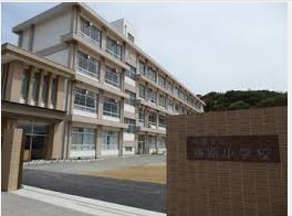 【小学校】勝原小学校まで1220ｍ