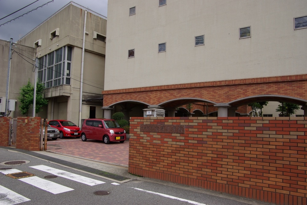 【小学校】宝塚市立宝塚小学校まで1411ｍ