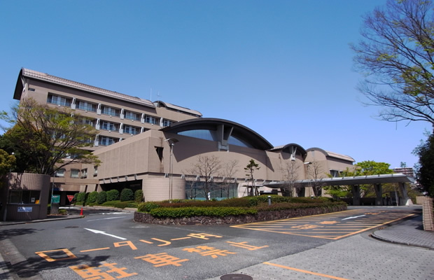 【総合病院】多摩南部地域病院まで914ｍ