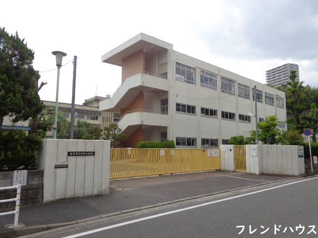 【小学校】矢賀小学校まで1297ｍ