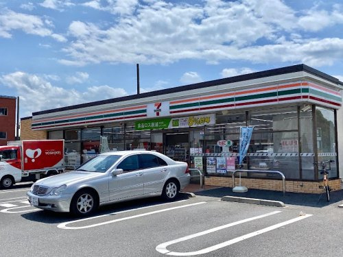 【コンビニエンスストア】セブンイレブン　相模原西橋本三丁目店まで251ｍ