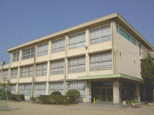 【小学校】枚方市立香陽小学校まで395ｍ