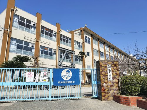 【小学校】福岡市立福重小学校まで118ｍ
