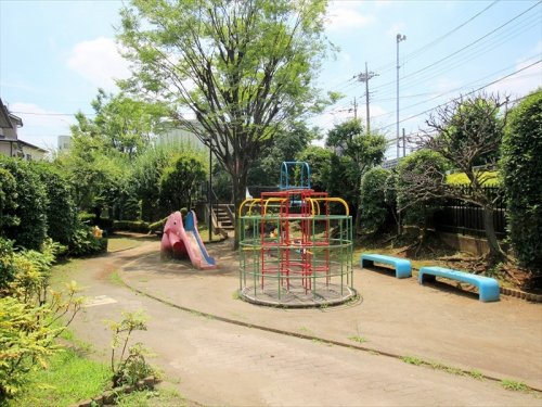 【公園】やつじ公園まで610ｍ