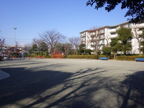 【公園】馬堀海岸4丁目公園まで108ｍ