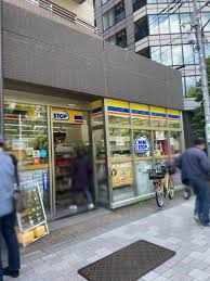 【コンビニエンスストア】ミニストップ　上野池之端店まで172ｍ