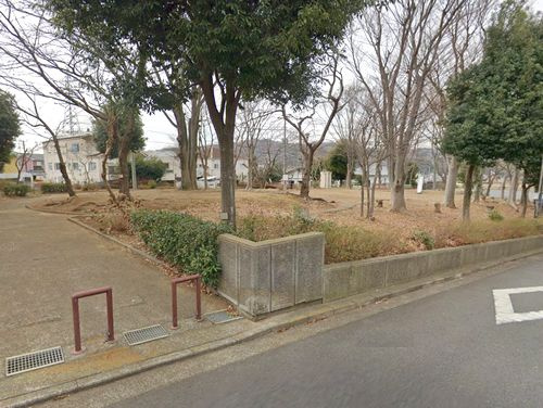 【公園】向山公園まで1456ｍ
