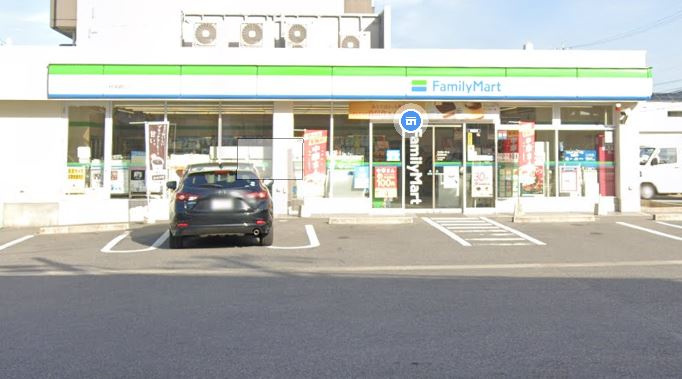 【コンビニエンスストア】ファミリーマート　緑尾崎山店まで407ｍ