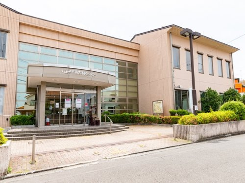 【図書館】恩方市民センター図書館まで1033ｍ