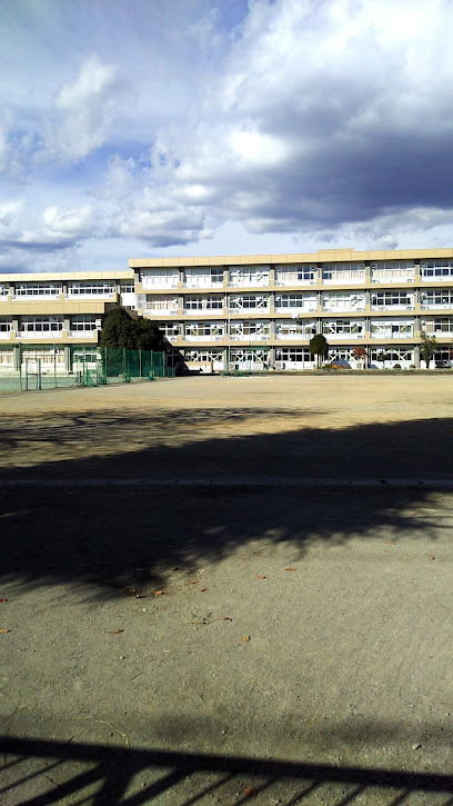 【中学校】安中市立第二中学校まで129ｍ