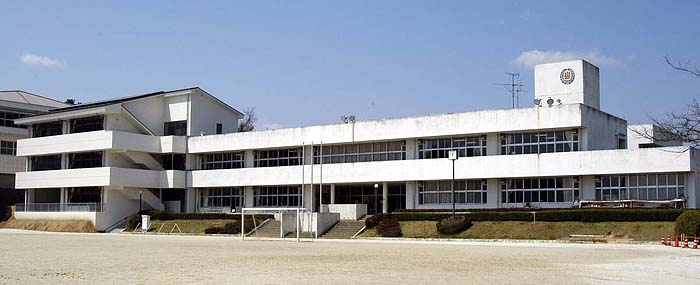 【小学校】山之上小学校まで376ｍ