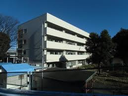 【小学校】横浜市立獅子ケ谷小学校まで583ｍ