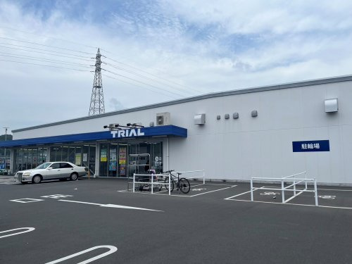 【スーパー】スーパーセンタートライアル　加治木店まで840ｍ