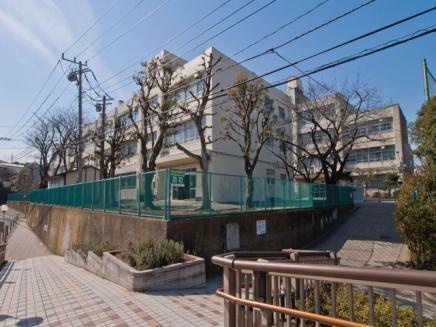 【小学校】横浜市立　永谷小学校まで583ｍ