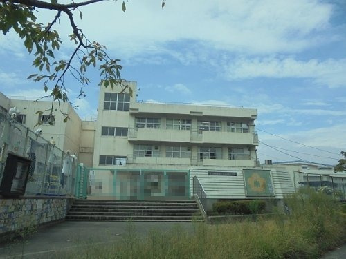 【小学校】小山田南小学校まで1000ｍ