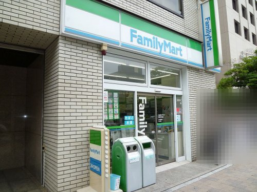 【コンビニエンスストア】ファミリーマート　広島中町店まで259ｍ