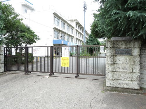 【小学校】福生市立福生第七小学校まで867ｍ