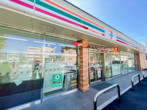 【コンビニエンスストア】セブンイレブン　新宿西落合1の東店まで278ｍ