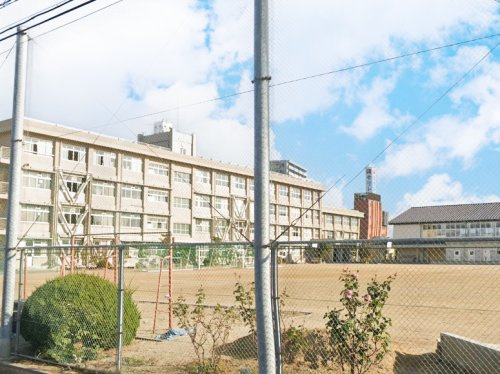 【中学校】福山市立城東中学校まで372ｍ