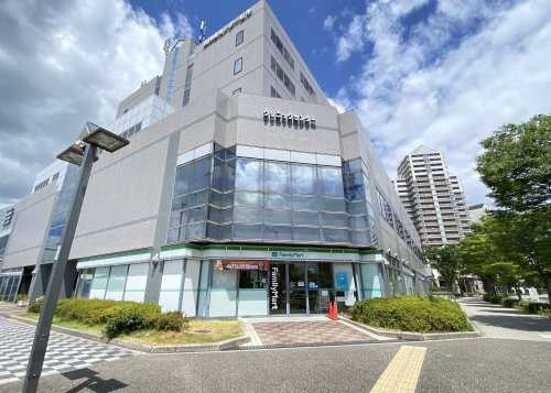 【コンビニエンスストア】ファミリーマート　西神南店まで460ｍ