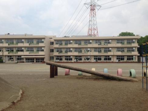 【小学校】滑川町立宮前小学校まで1900ｍ