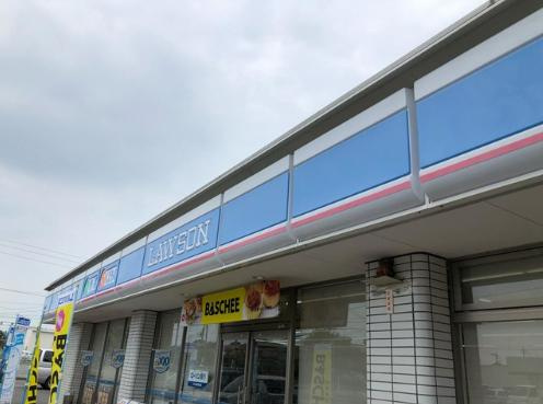 【コンビニエンスストア】ローソン　滑川森林公園駅前店まで1243ｍ