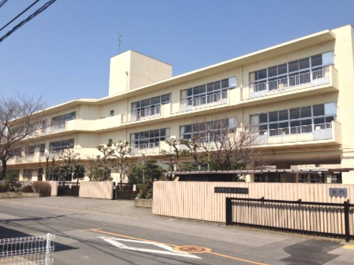 【小学校】行田市立桜ヶ丘小学校まで782ｍ