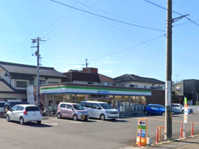【コンビニエンスストア】ファミリーマート　久喜青葉二丁目店まで767ｍ