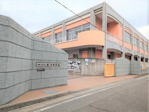 【中学校】明石市立衣川中学校まで926ｍ