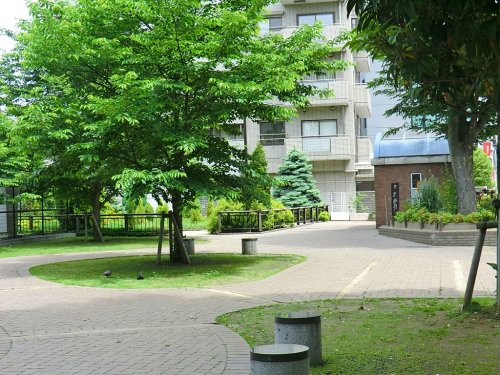 【公園】神宮通公園まで688ｍ