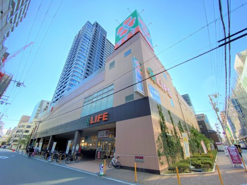 【スーパー】ライフ　堺筋本町店まで16ｍ