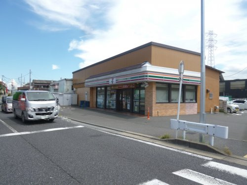 【コンビニエンスストア】セブンイレブン　草加西町店まで160ｍ