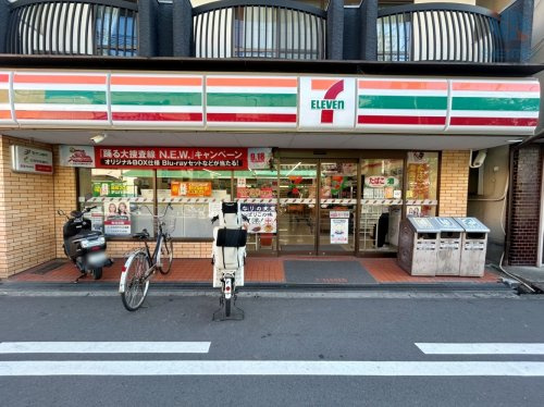 【コンビニエンスストア】セブンイレブン　大阪高殿2丁目店まで168ｍ