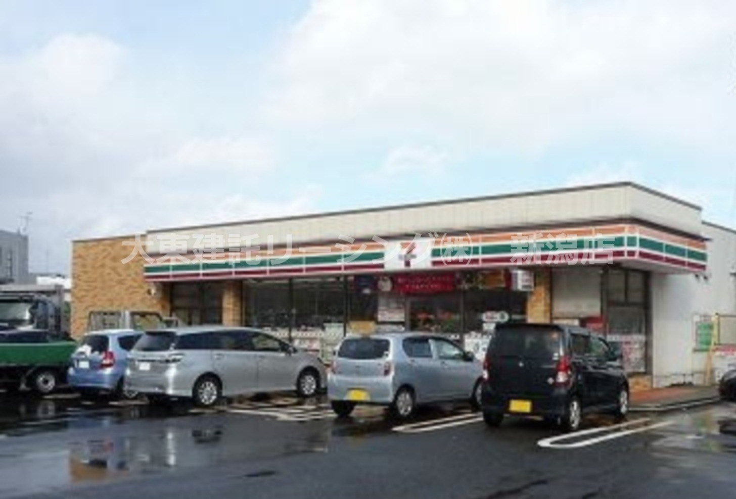 【コンビニエンスストア】セブンイレブン　三条林町店まで1030ｍ