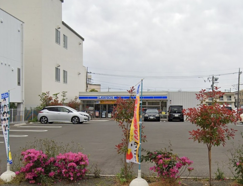 【コンビニエンスストア】ローソン　町田忠生二丁目店まで565ｍ