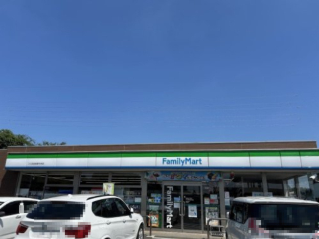 【コンビニエンスストア】ファミリーマート　つくば谷田部中央店まで960ｍ