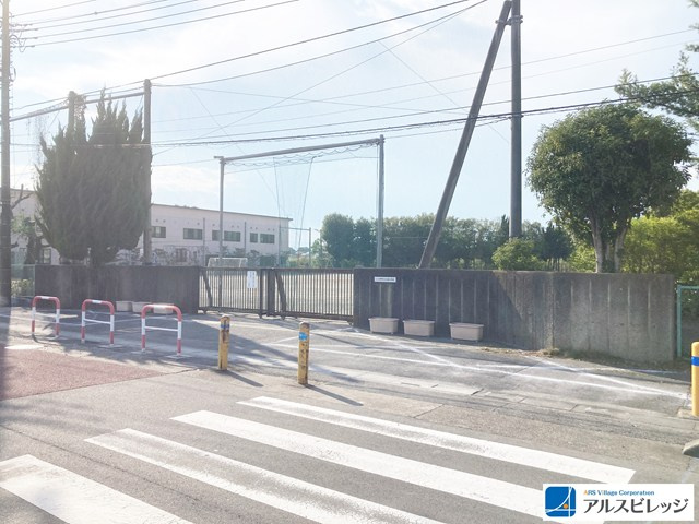 【小学校】ふじみ野市立元福小学校まで1045ｍ