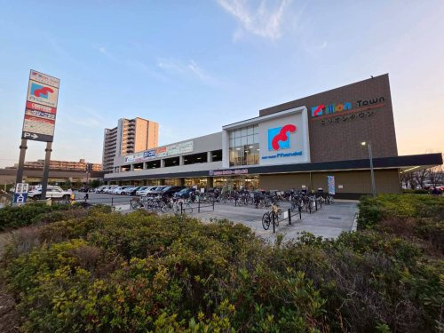 【ショッピングセンター】ミリオンタウン塚口まで1423ｍ