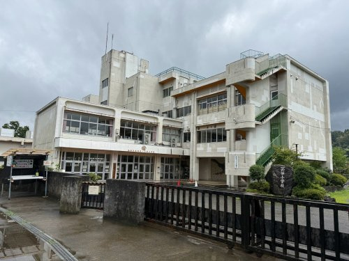 【小学校】あきる野市立一の谷小学校まで765ｍ