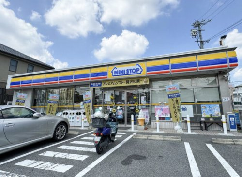 【コンビニエンスストア】ミニストップ　名古屋つつじが丘店まで221ｍ