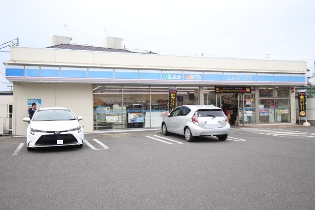 【コンビニエンスストア】ローソン　名東区文教台店まで363ｍ
