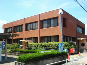 【図書館】名古屋市名東図書館まで588ｍ
