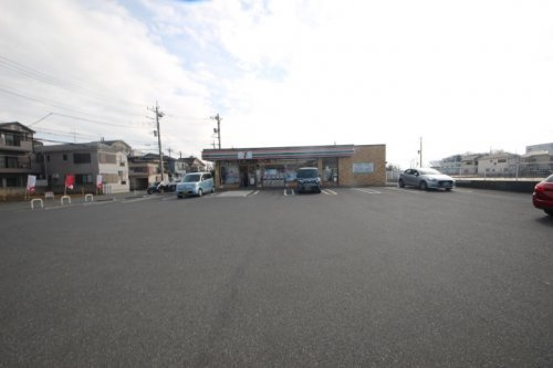 【コンビニエンスストア】セブンイレブン新座畑中1丁目店まで628ｍ