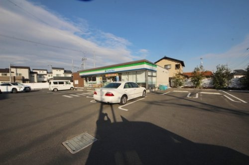 【コンビニエンスストア】ファミリーマート新座畑中二丁目店まで227ｍ