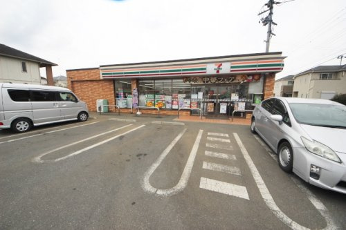 【コンビニエンスストア】セブンイレブン新座西堀2丁目店まで1077ｍ