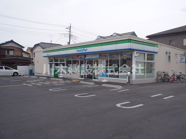 【コンビニエンスストア】ファミリーマート　岸町1丁目店まで400ｍ