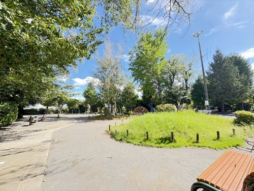 【公園】直路交通公園まで810ｍ