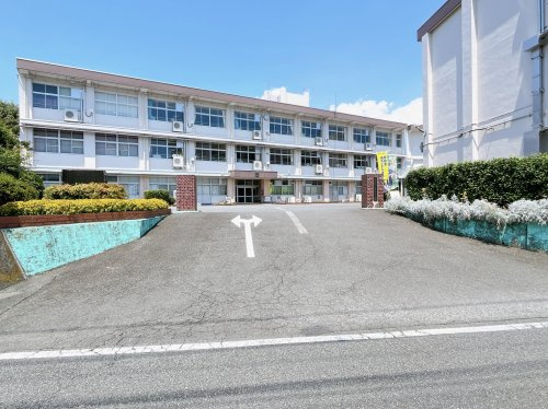 【中学校】富士宮市立富士根南中学校まで3658ｍ