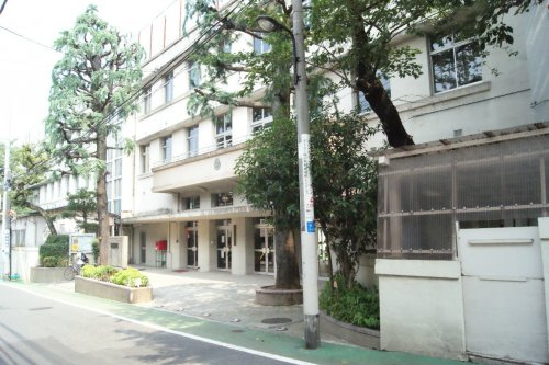 【小学校】文京区立明化小学校まで609ｍ